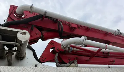 2005 MACK MR688S - view 17 of 30