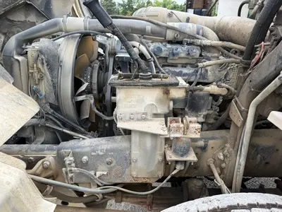 2005 MACK MR688S - view 15 of 30