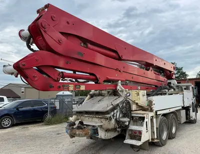2005 MACK MR688S - view 8 of 30