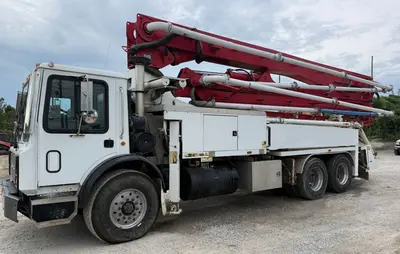 2005 MACK MR688S - view 6 of 30