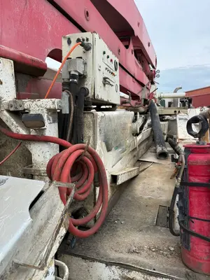 2005 MACK MR688S - view 10 of 31