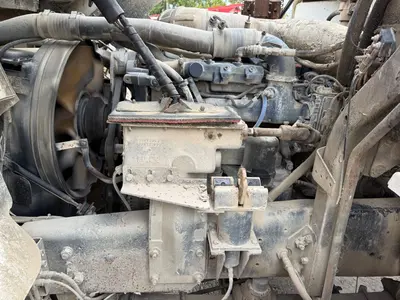 2005 MACK MR688S - view 16 of 31