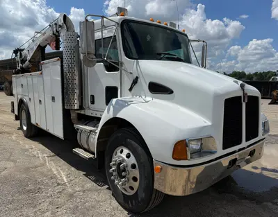 2004 KENWORTH T300 - view 3 of 36