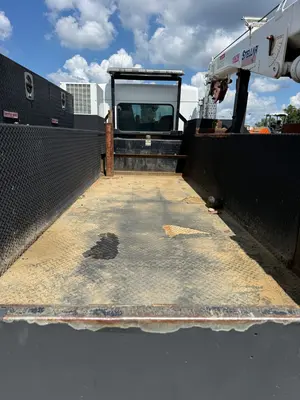 2004 KENWORTH T300 - view 12 of 36