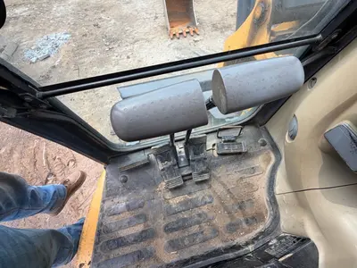 2010 DEERE 85G - view 20 of 32