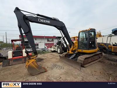 2010 DEERE 85G - view 2 of 32