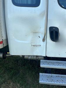 2023 FREIGHTLINER M2 106 - view 13 of 42