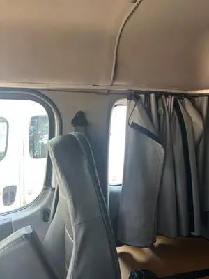 2023 FREIGHTLINER M2 106 - view 14 of 38