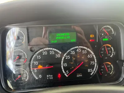 2023 FREIGHTLINER M2 106 - view 15 of 38