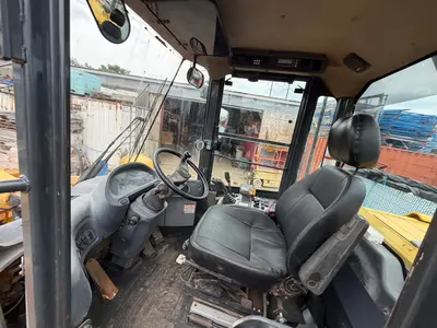 2005 KOMATSU WA320-6 - view 17 of 34