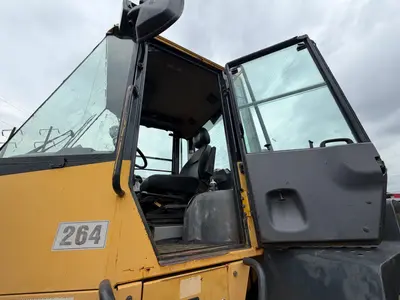 2005 KOMATSU WA320-6 - view 10 of 34