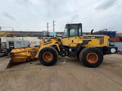 2005 KOMATSU WA320-6 - view 5 of 34