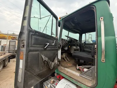 2000 MACK RD688S - view 11 of 34