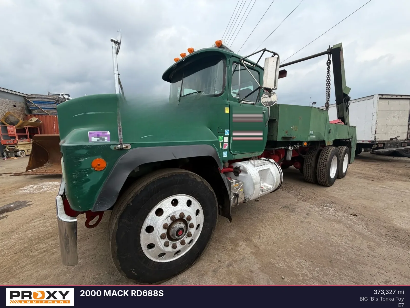 2000 MACK RD688S