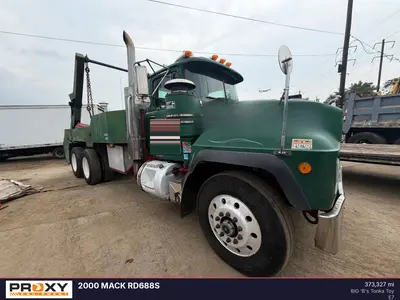 2000 MACK RD688S - view 2 of 34