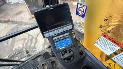 2016 KOMATSU PC228USLC-10 - view 18 of 35