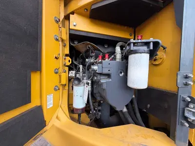 2016 KOMATSU PC228USLC-10 - view 14 of 35