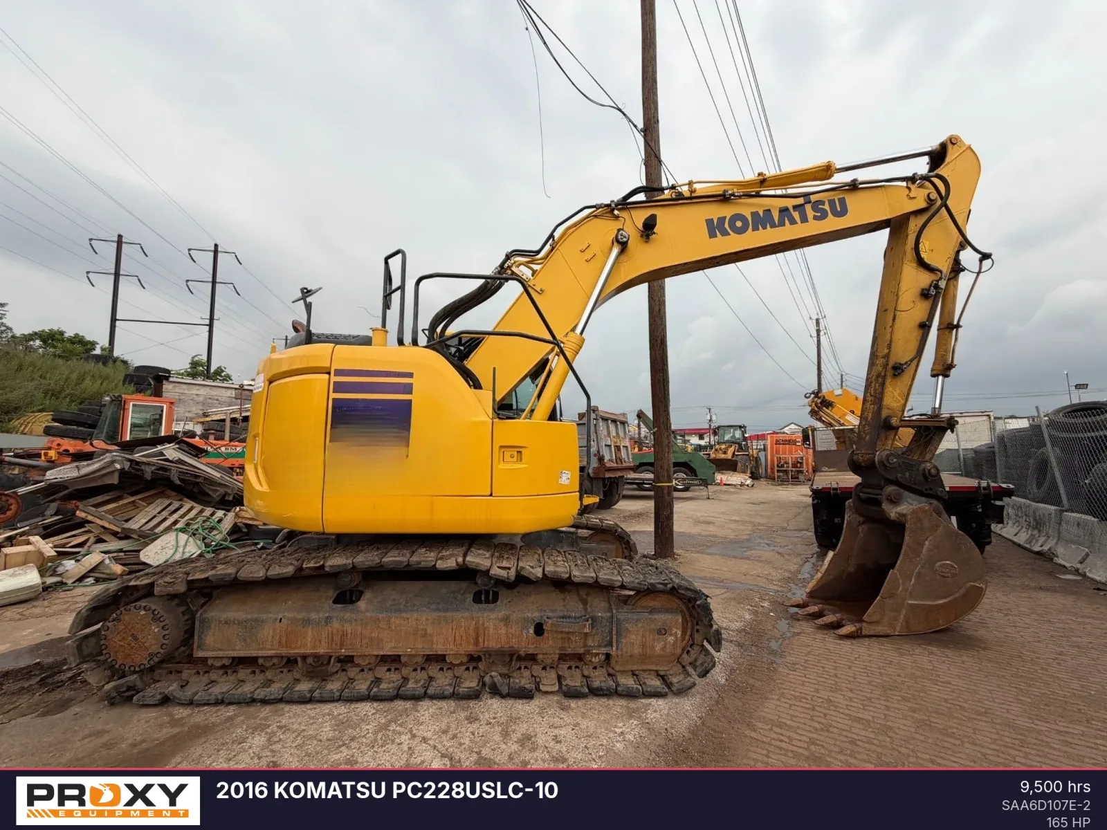 2016 KOMATSU PC228USLC-10