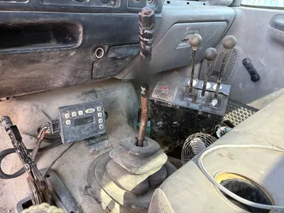 2000 FORD F750 SUPER DUTY - view 16 of 36