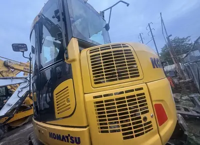 2017 KOMATSU PC88MR-10 - view 4 of 7