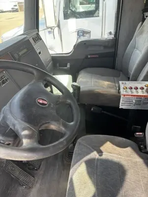 2009 KENWORTH T370 - view 8 of 27