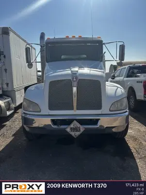 2009 KENWORTH T370 - view 2 of 27