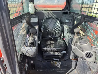 2021 KUBOTA svl 65-2 - view 9 of 22