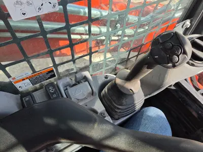 2021 KUBOTA svl 65-2 - view 14 of 22