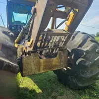 2011  DEERE 648G-III - view 4 of 9