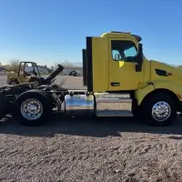2017 PETERBILT 579 - view 16 of 45