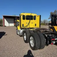 2017 PETERBILT 579 - view 7 of 26