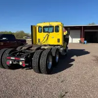 2017 PETERBILT 579 - view 8 of 26
