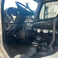 2023 FREIGHTLINER M2 106 - view 14 of 37