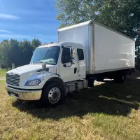 2023 FREIGHTLINER M2 106 - view 3 of 42