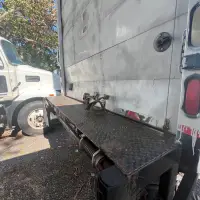 2023 FREIGHTLINER M2 106 - view 10 of 42