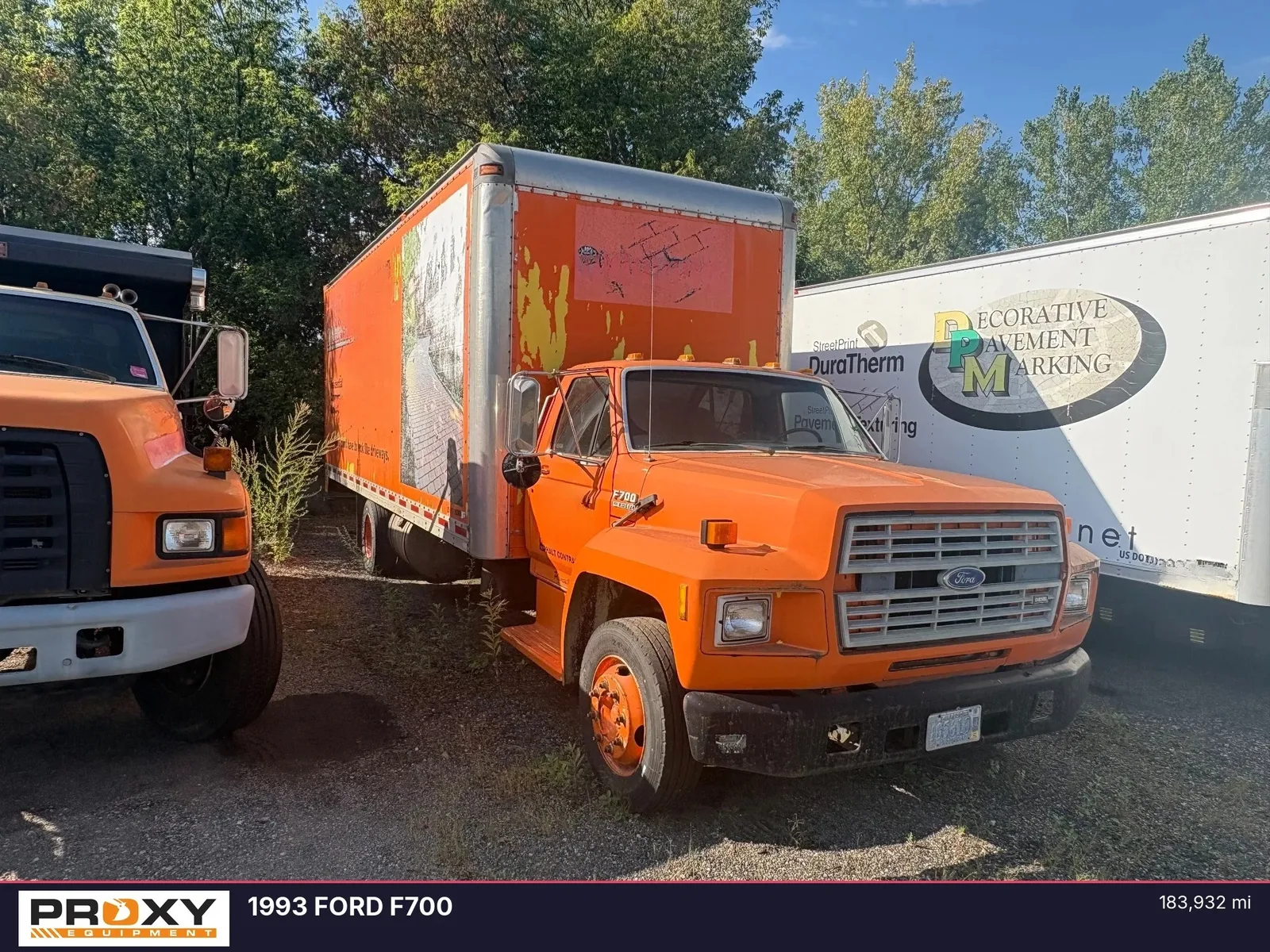 1993 FORD F700