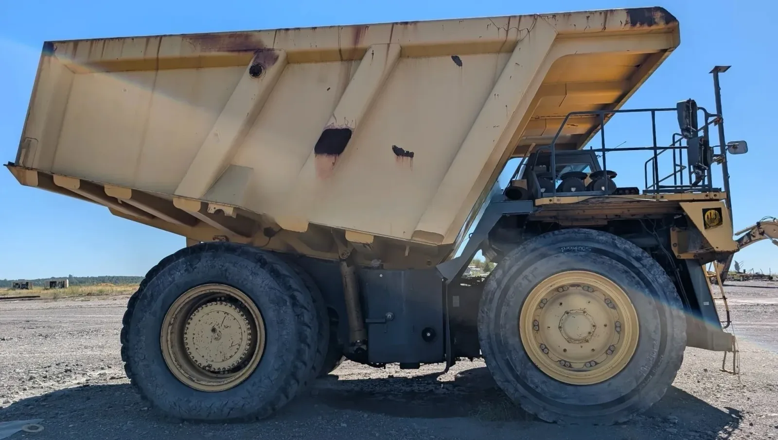 2009 KOMATSU HD785-7