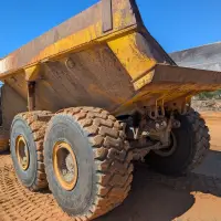 2014 KOMATSU HM400-3 - view 8 of 32