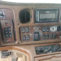 2006 FREIGHTLINER M2 106 - view 11 of 19