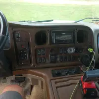 2006 FREIGHTLINER M2 106 - view 12 of 19