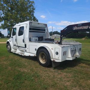 2006 FREIGHTLINER M2 106 - view 6 of 19