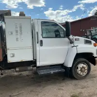 2006 GMC C5500 - view 16 of 16