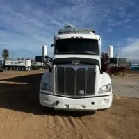 2022 Peterbilt 579 - view 3 of 26