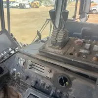 2002 MACK MR690S - view 9 of 23