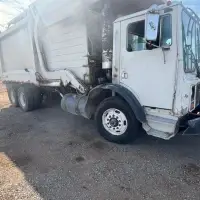 2002 MACK MR690S - view 4 of 23