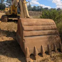 2004 KOMATSU PC600LC-7 - view 2 of 17