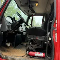 2004 INTERNATIONAL 7300 - view 11 of 19