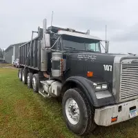 2006 FREIGHTLINER FLD120SD - view 4 of 22