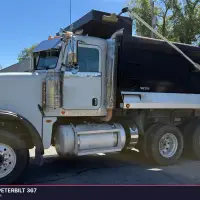 2016 PETERBILT 367 - view 2 of 40