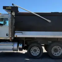 2016 PETERBILT 367 - view 3 of 40